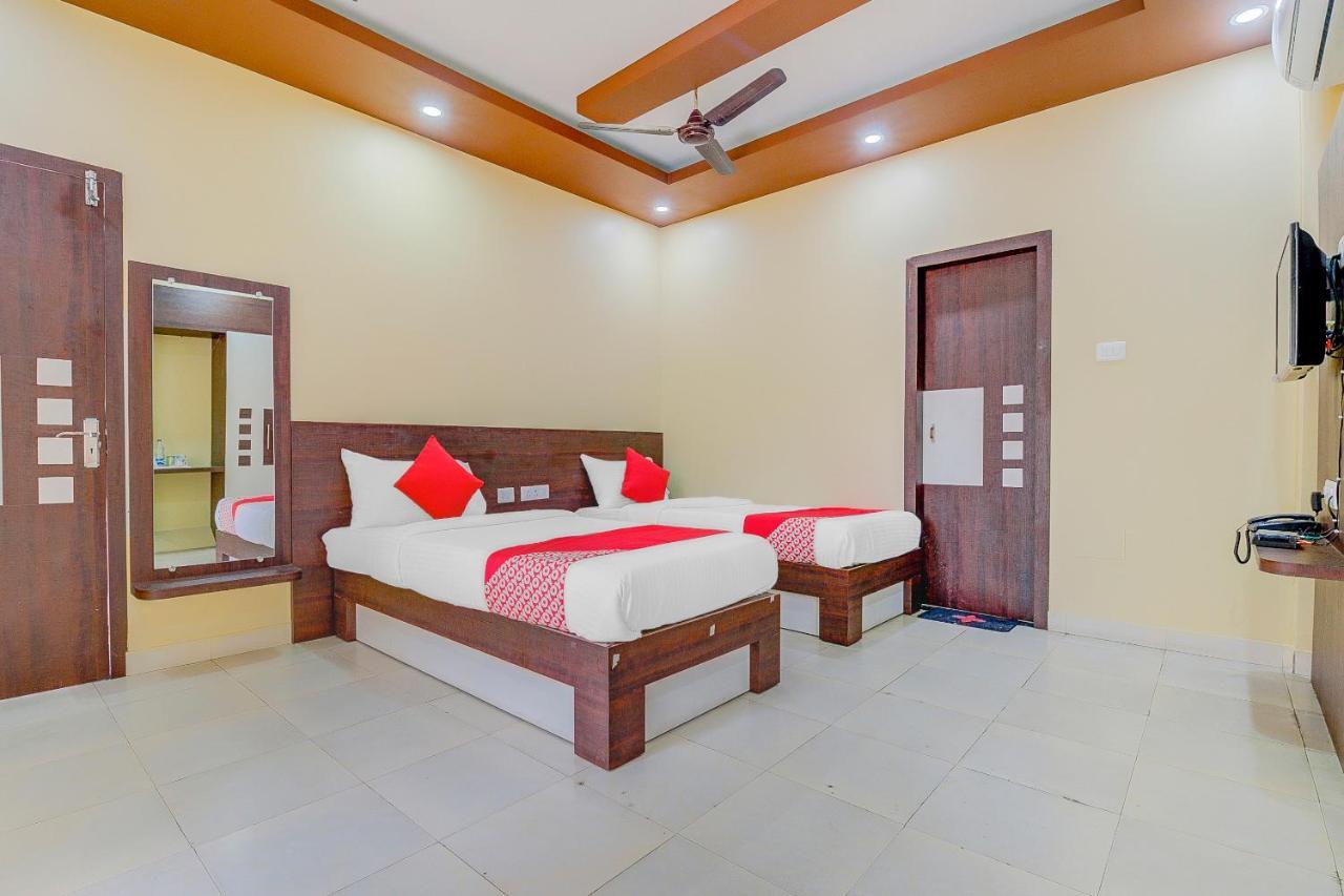 Oyo 13521 Sudhriti Hotel Siliguri Exterior foto