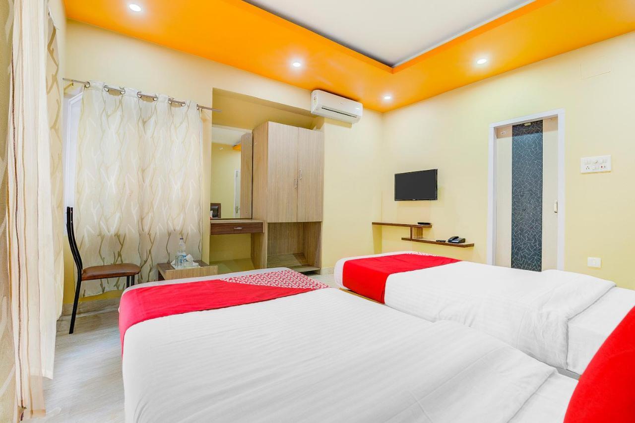 Oyo 13521 Sudhriti Hotel Siliguri Exterior foto